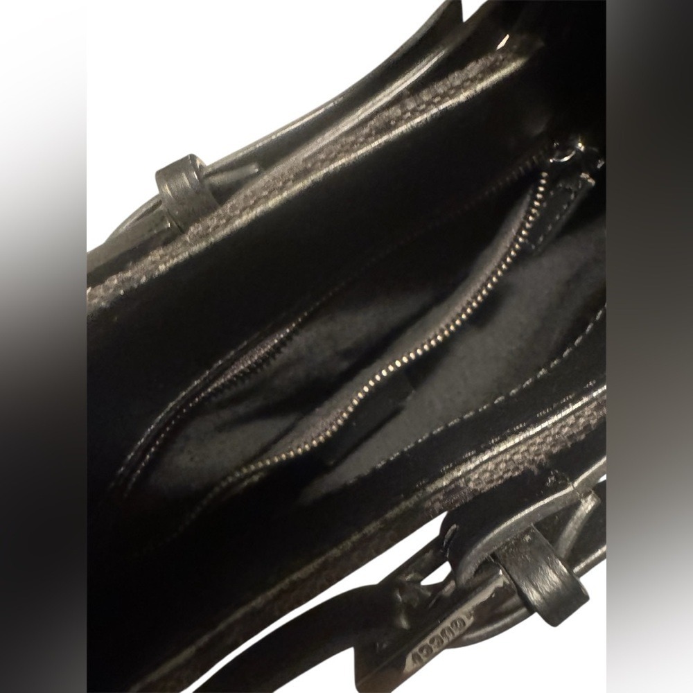 Gucci GG Black Canvas Shoulder Bag - Picture 11 of 11
